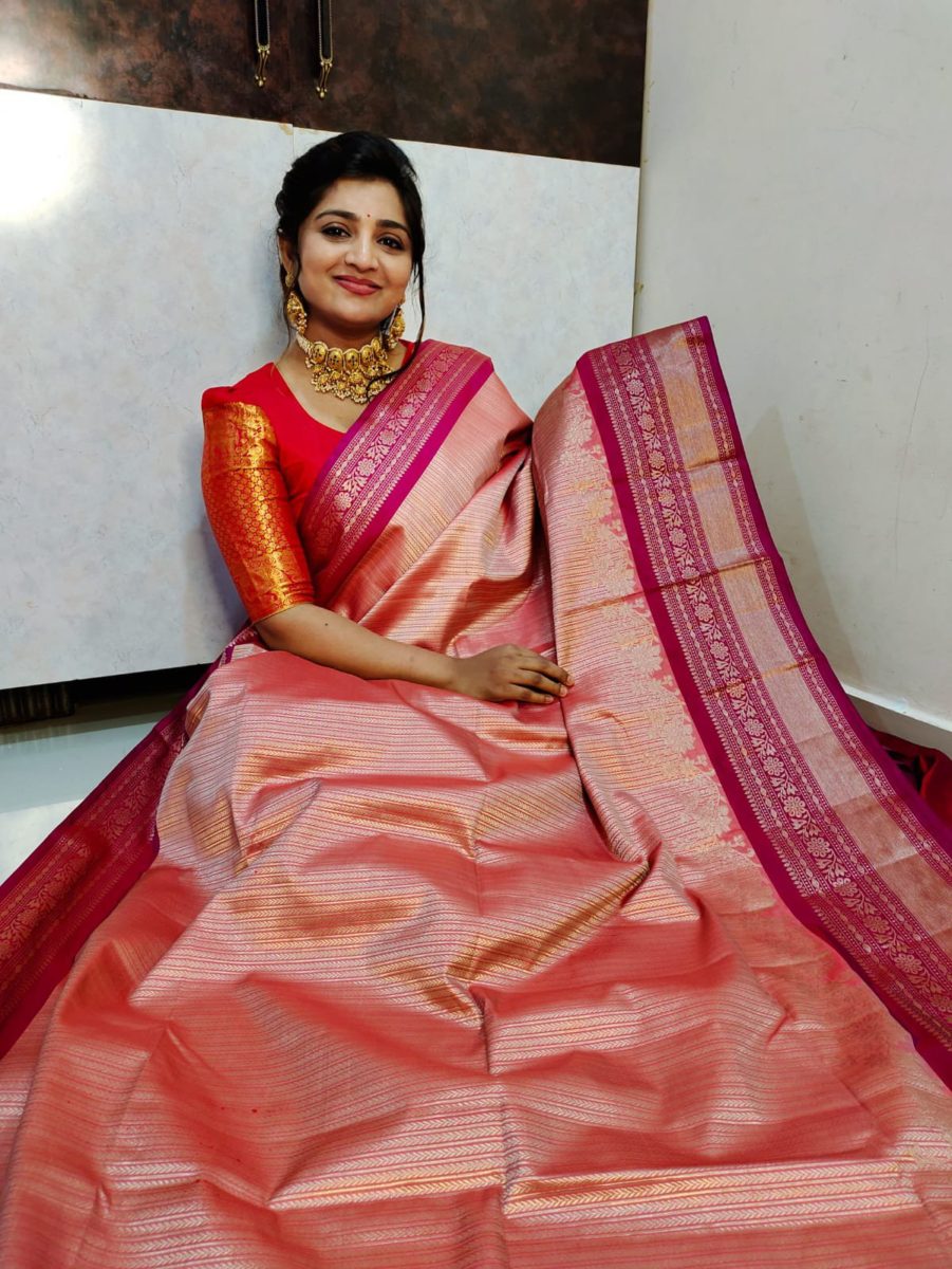 Soft banarasi Silk Saree with kanchi boaders with contrast blouse and pallu