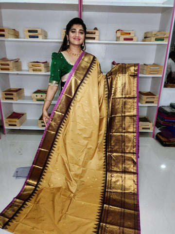 40% offer premium gadwal silk saree