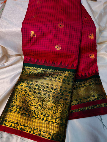 Vitange gadwal silk