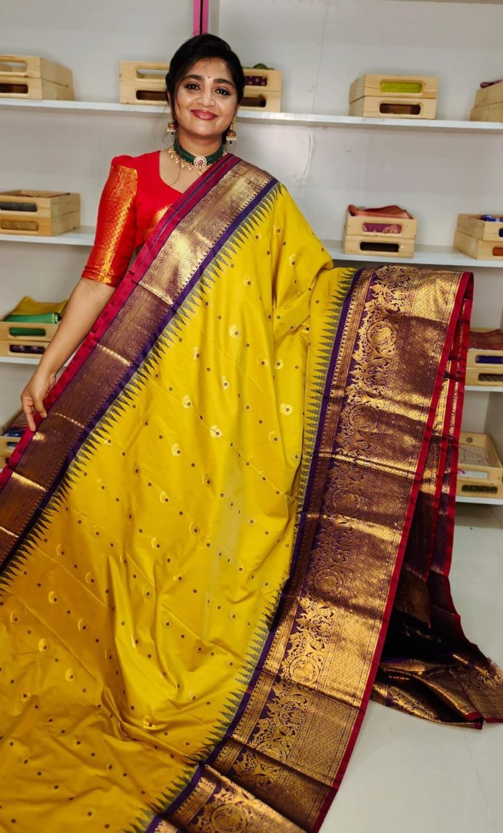 Primeme gadwal silk saree
2500