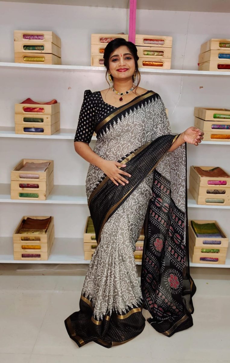 dola crepe Silk Saree