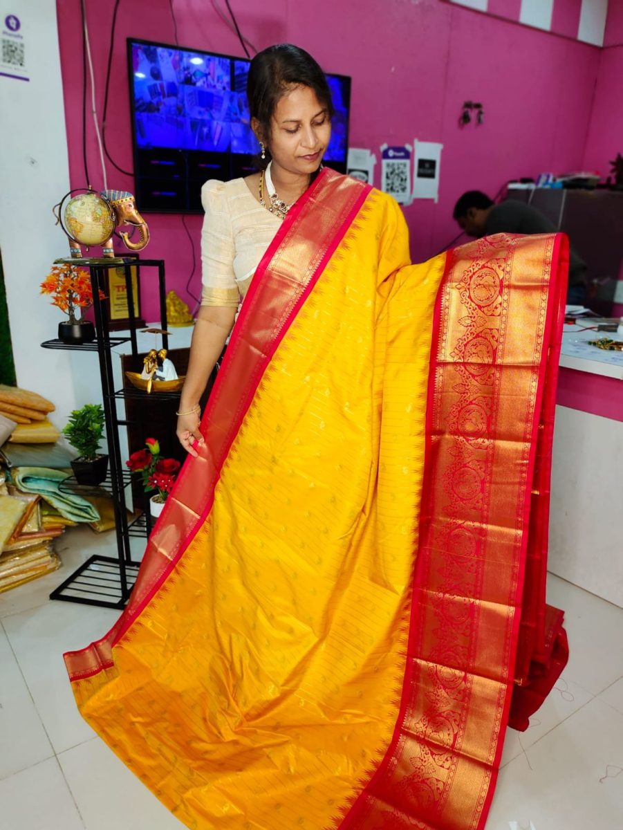 Premium Gadwal Silk