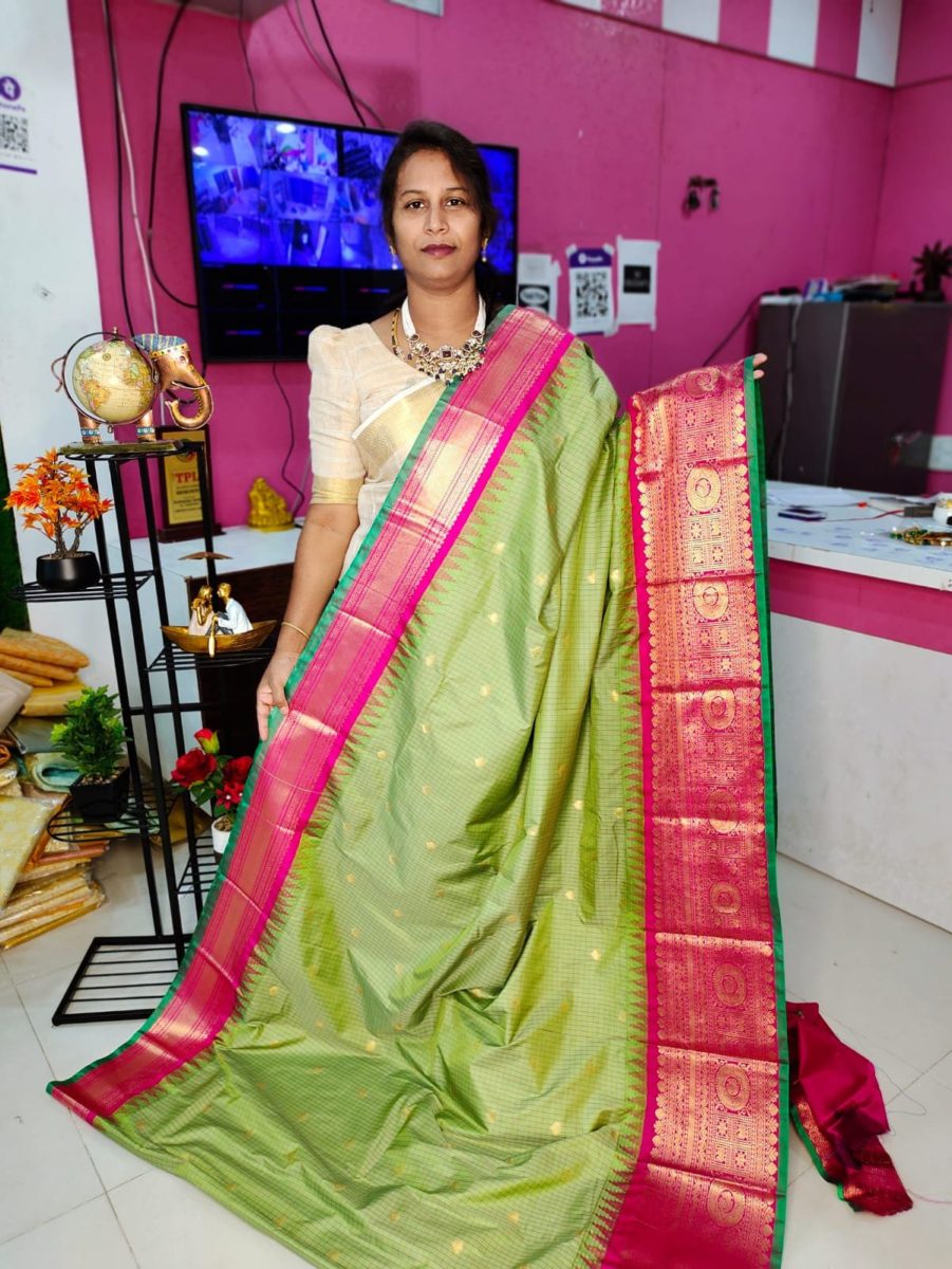 Premium Gadwal Silk