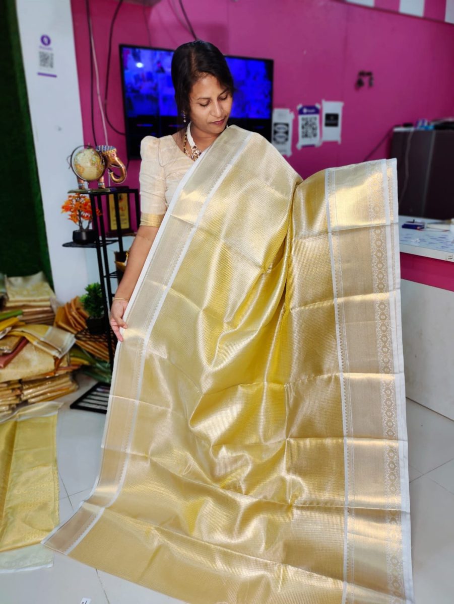 ఎసి 699