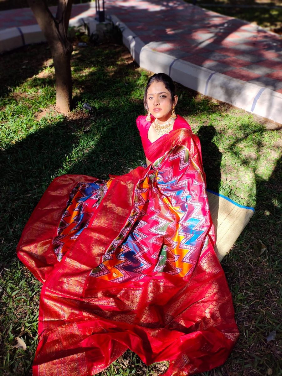 unique exclusive designer trill patola ikkat pattu sarees with Rich fallu with with kanchi boader