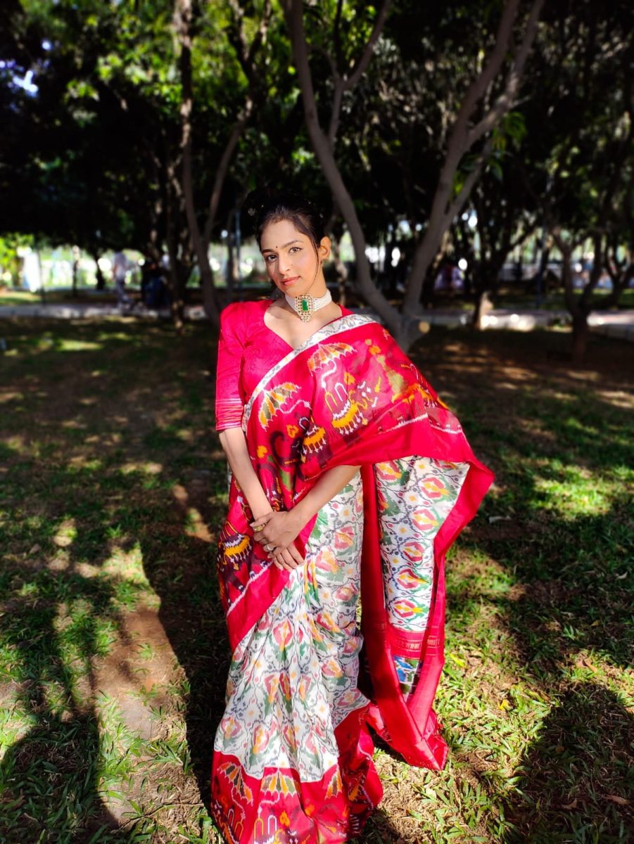 ట్రిల్ మర్ధాస్ చీరలు 9 ఆడిన చీర