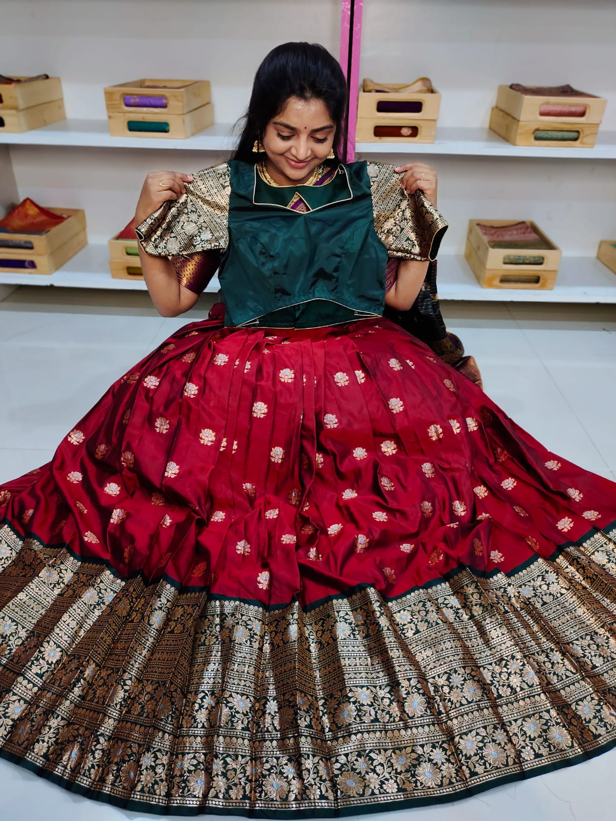 బనారస్ లెహంగాలు