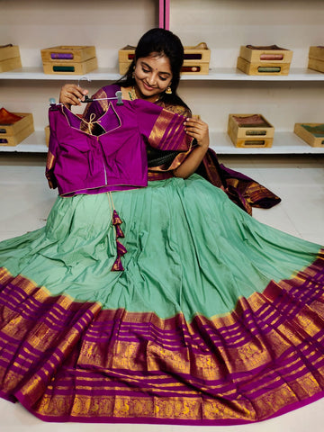 బనారస్ లెహంగాలు