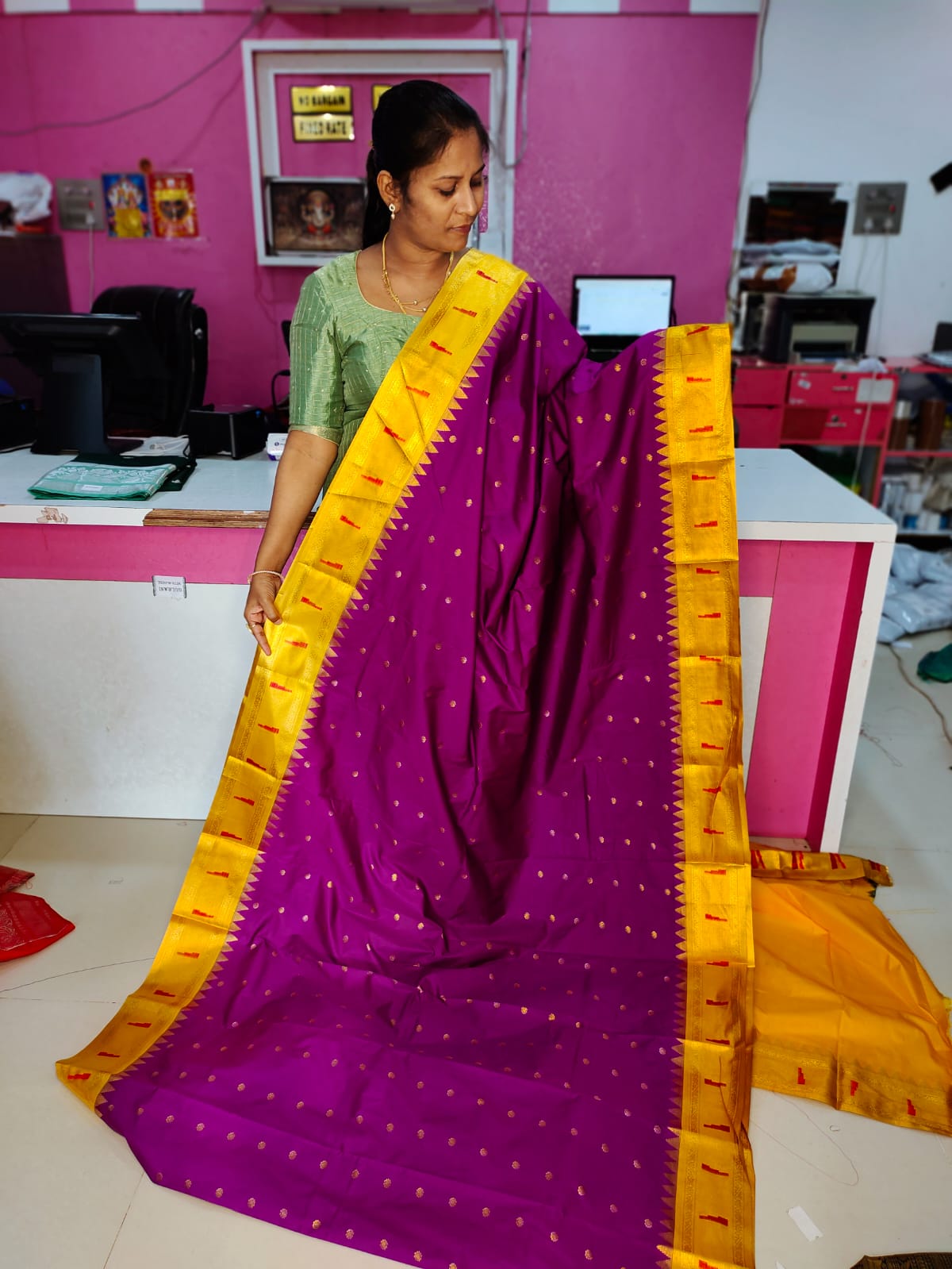 Sravanam gadwal sale