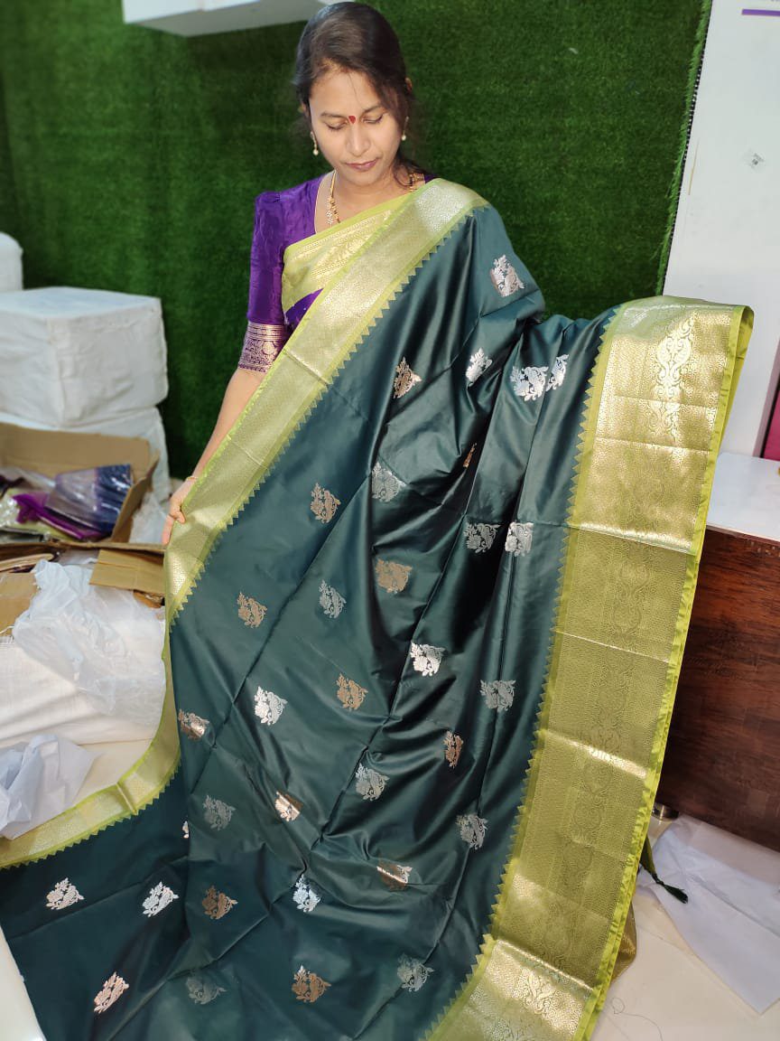 సెమీ గద్వాల్ సిల్క్ చీర
