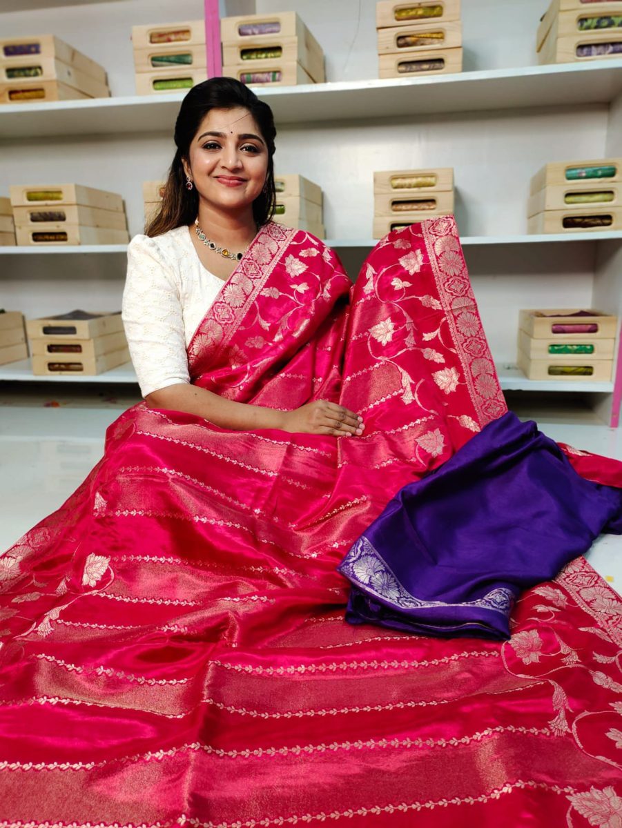 పచ్చి మామిడి పట్టు చీరలు
