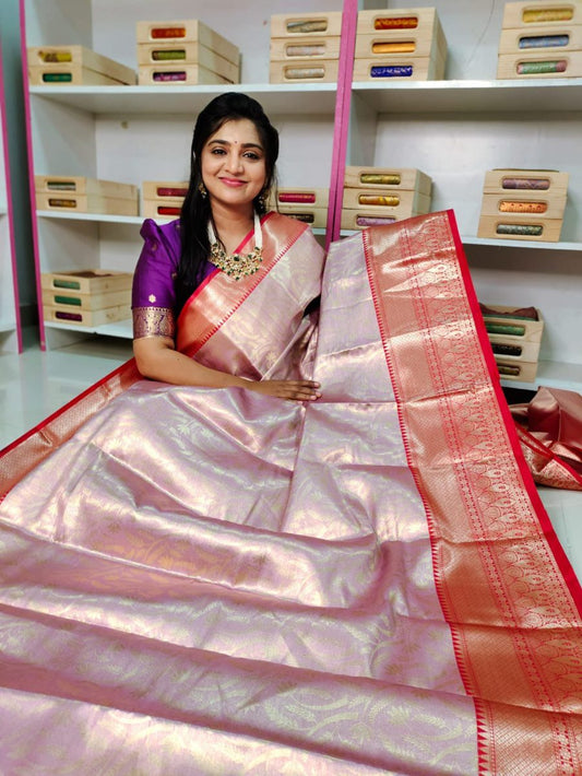 Soft banarasi Silk Saree with kanchi boaders with contrast blouse and pallu