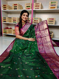 మృదువైన బనారసీ పట్టు చీరలు