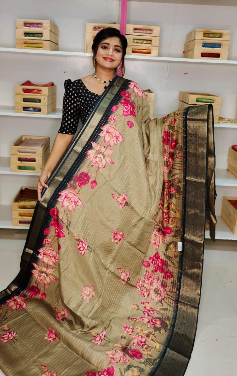 Dola digital printing Saree