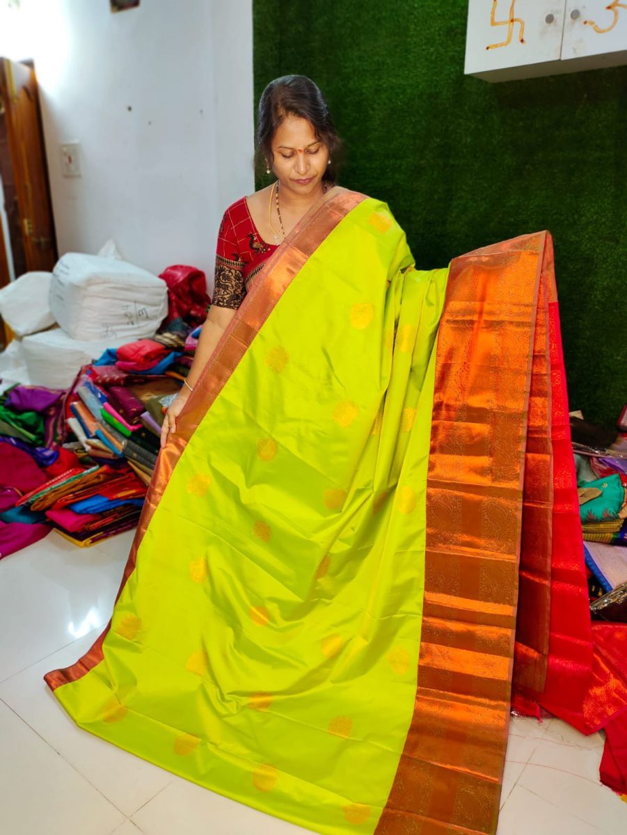 గద్వాల్ పట్టు చీరలు