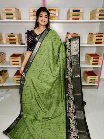 Banaras dola Silk Saree