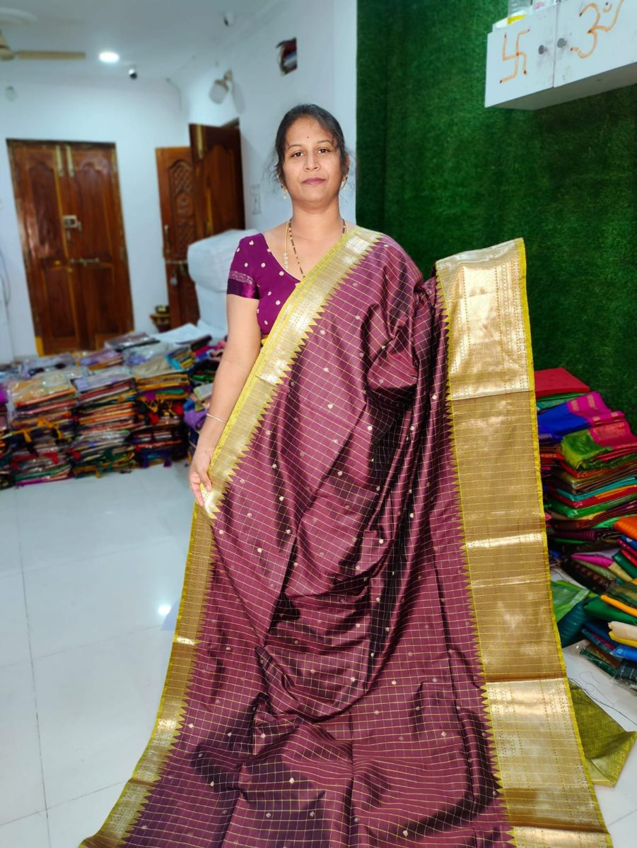 సాఫ్ట్ గద్వాల్ సిల్క్ చీర