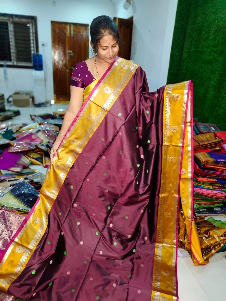 సాఫ్ట్ గద్వాల్ సిల్క్ చీర