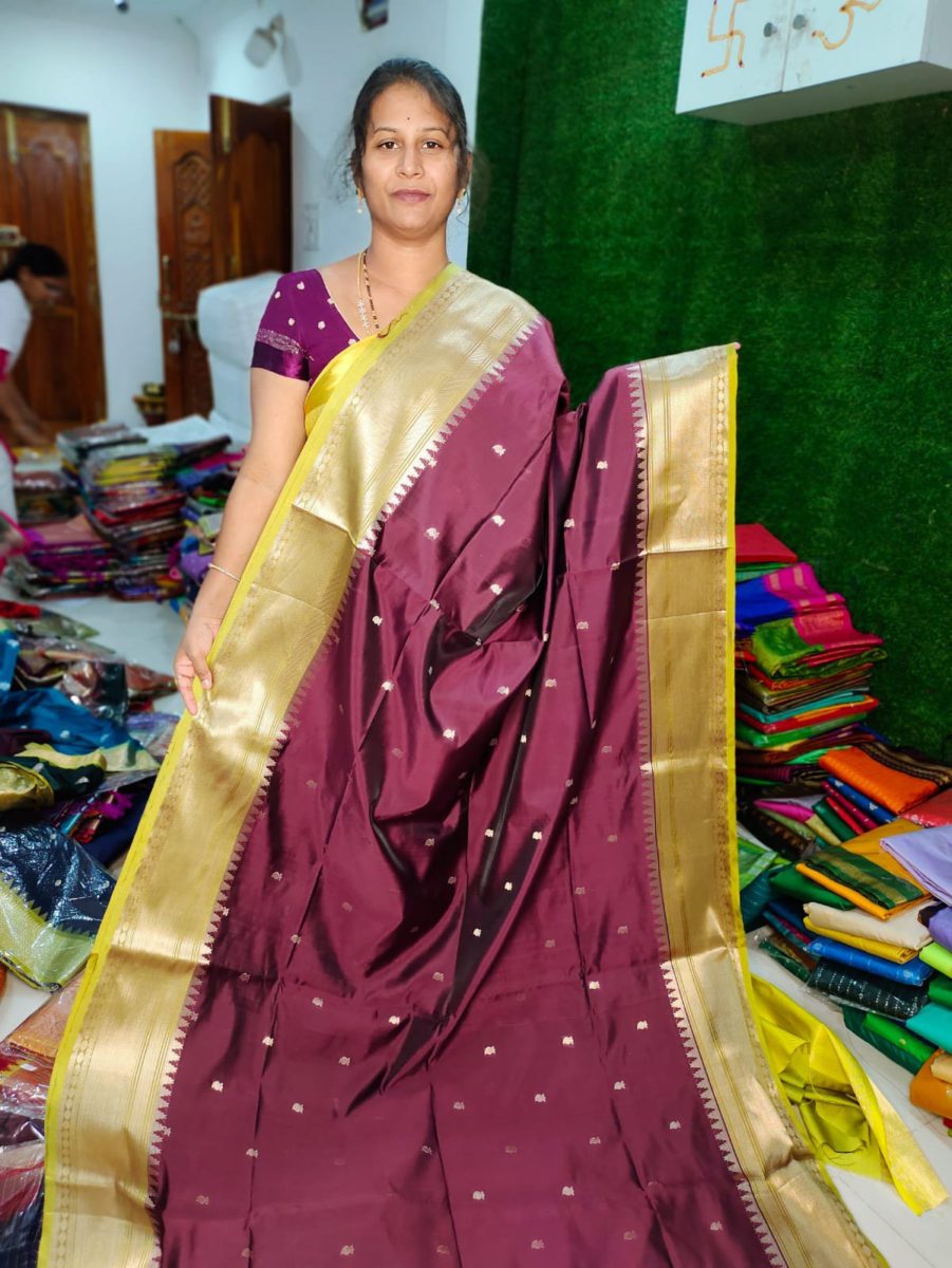 సాఫ్ట్ గద్వాల్ సిల్క్ చీర