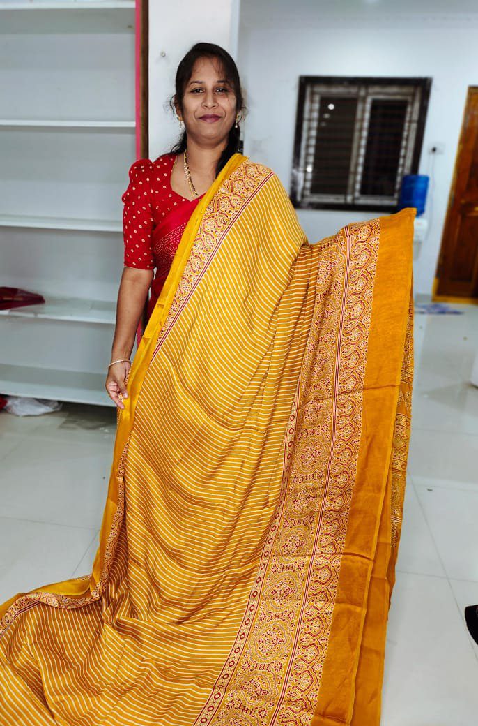 మోడల్ సిల్క్ చీరలు