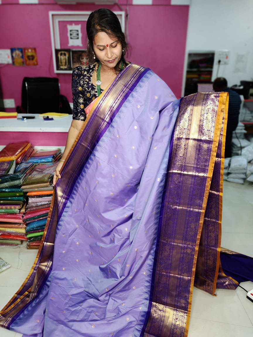 Primium gadwal silk sarees 2500