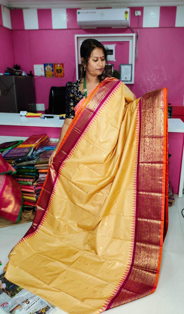 Primium gadwal silk sarees 2500