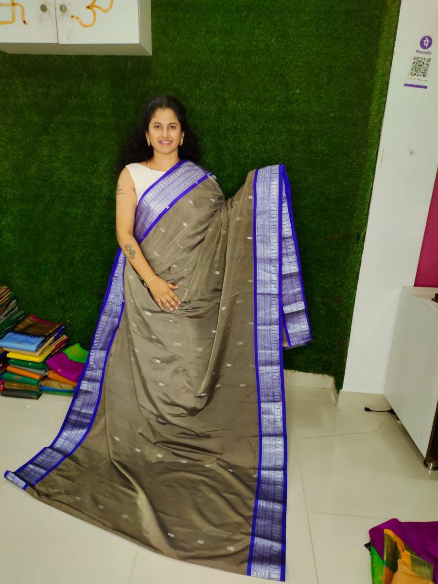 గద్వాల్ పట్టు చీరలు