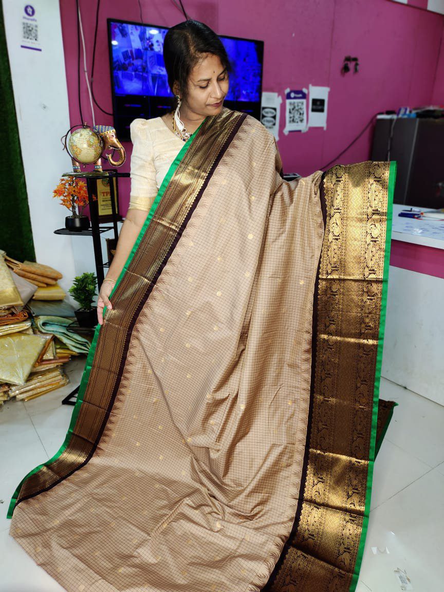 Premium Gadwal Silk