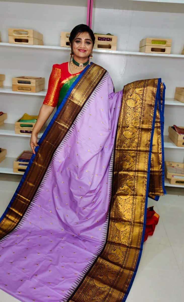 Primeme gadwal silk saree
2500