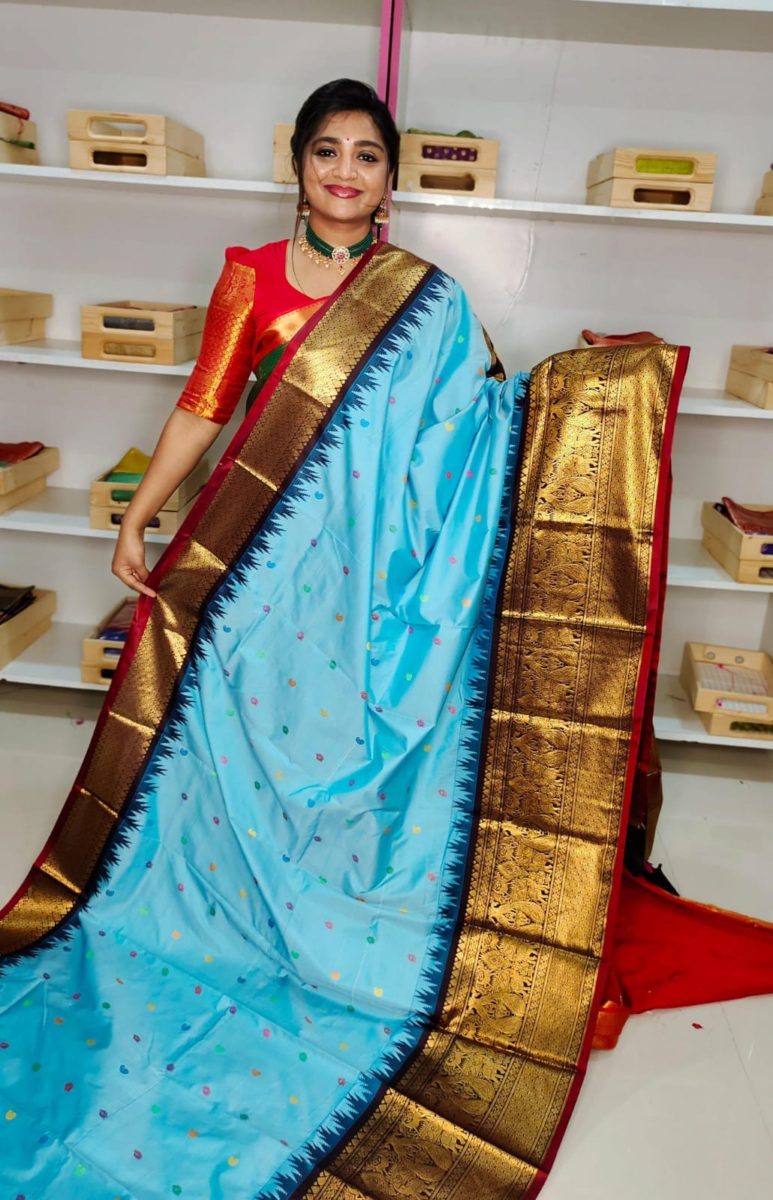 Primeme gadwal silk saree
2500
