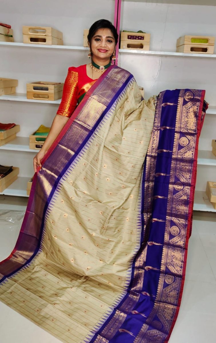 Primeme gadwal silk saree
2500