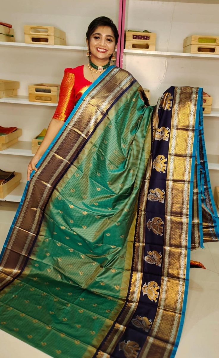 Primeme gadwal silk saree
2500