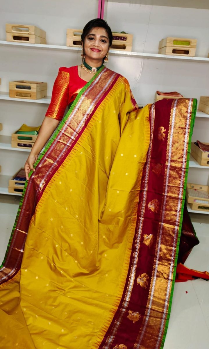 Primeme gadwal silk saree
2500