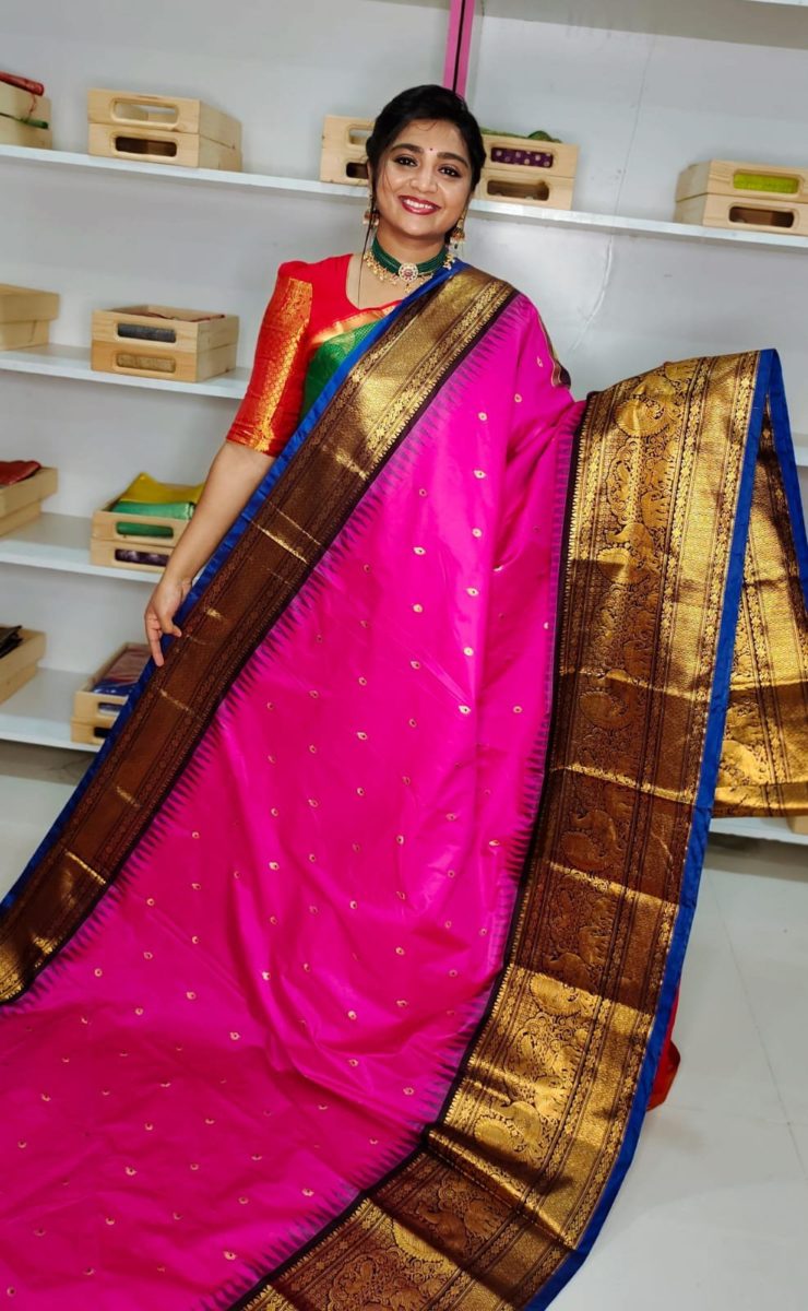 Primeme gadwal silk saree
2500