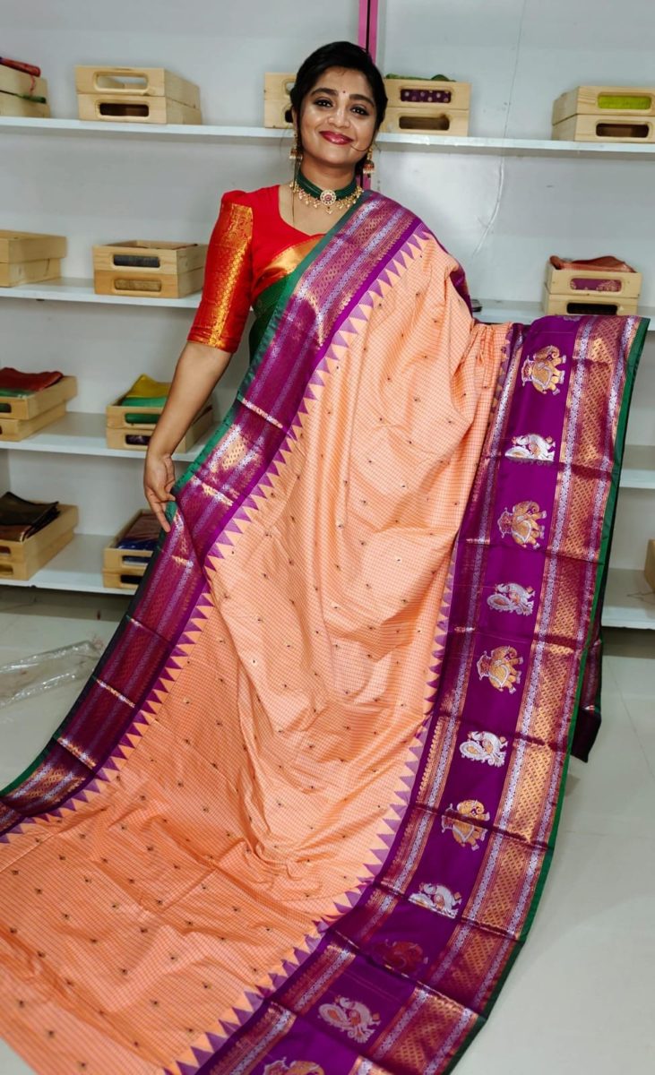 Primeme gadwal silk saree
2500