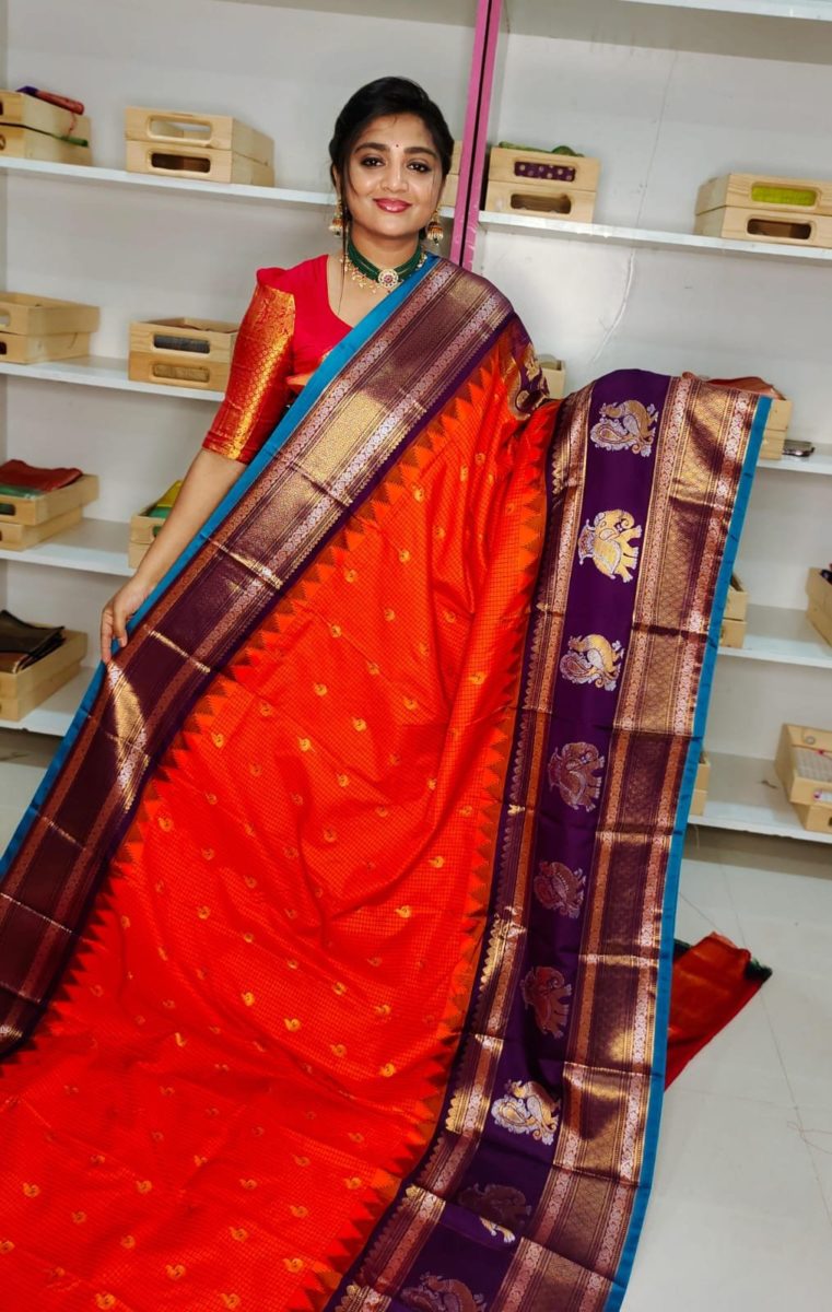 Primeme gadwal silk saree
2500