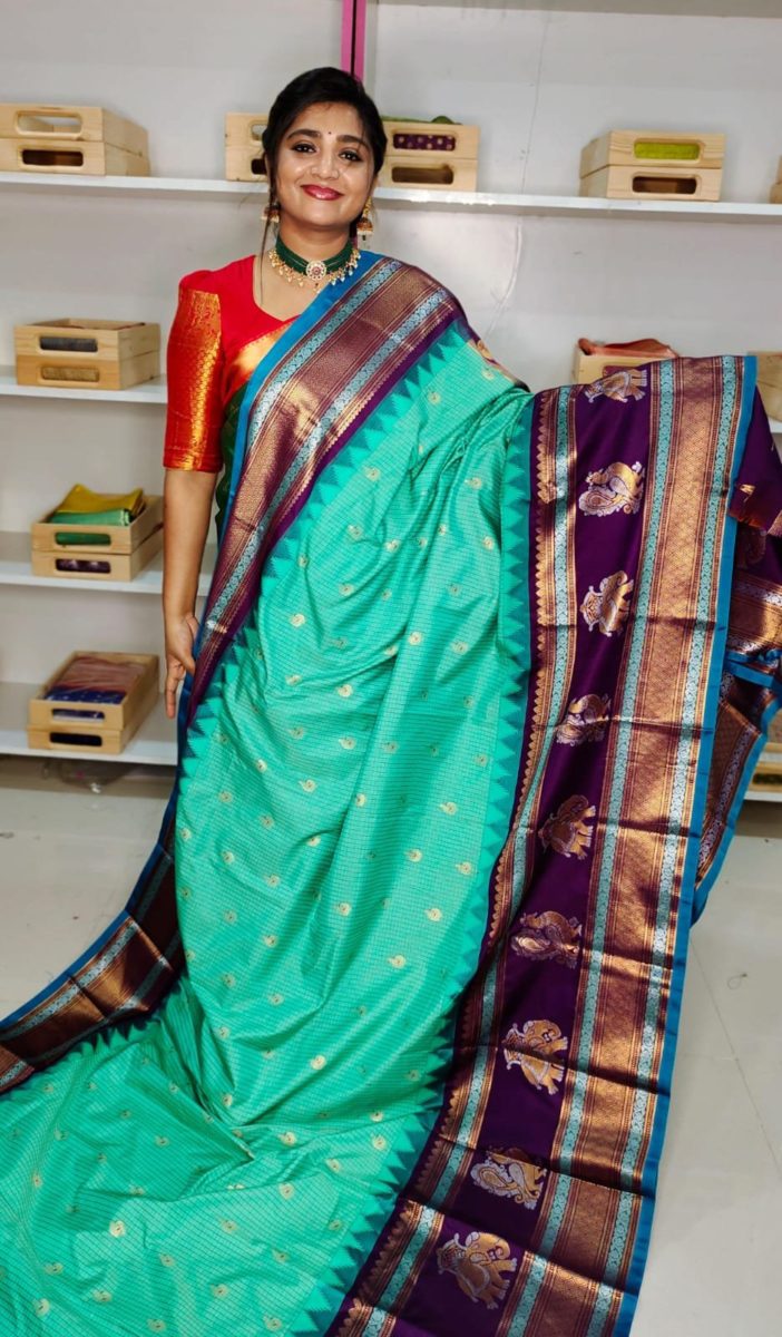 Primeme gadwal silk saree
2500