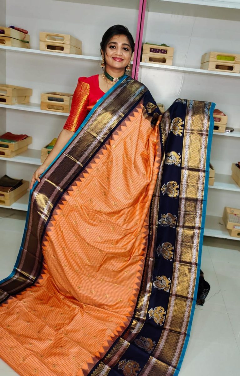 Primeme gadwal silk saree
2500