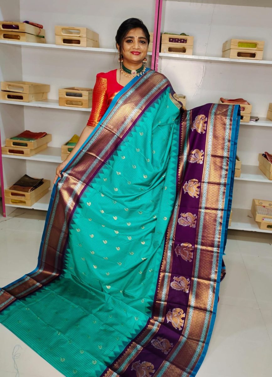 Primeme gadwal silk saree
2500