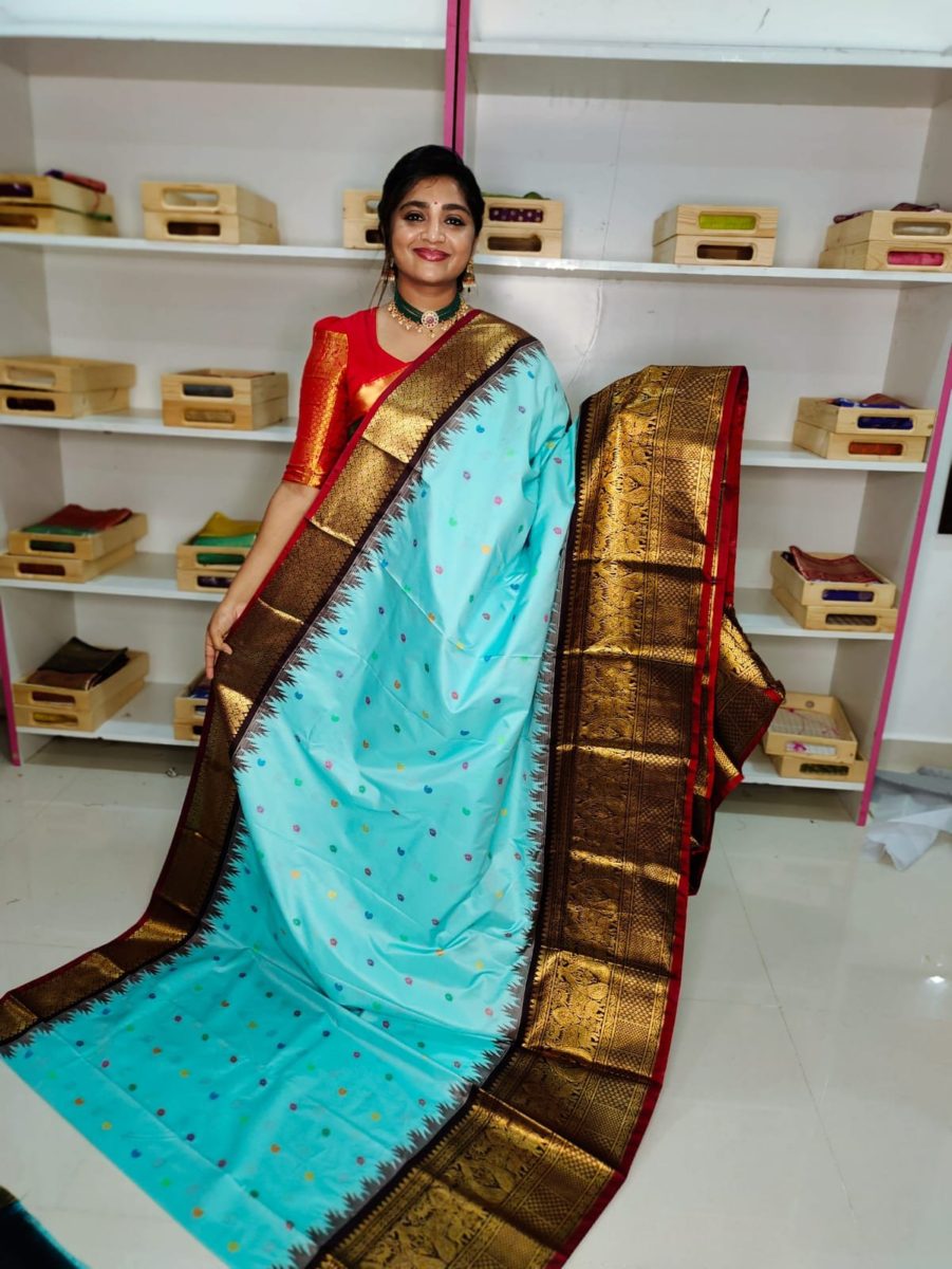 Primeme gadwal silk saree
2500