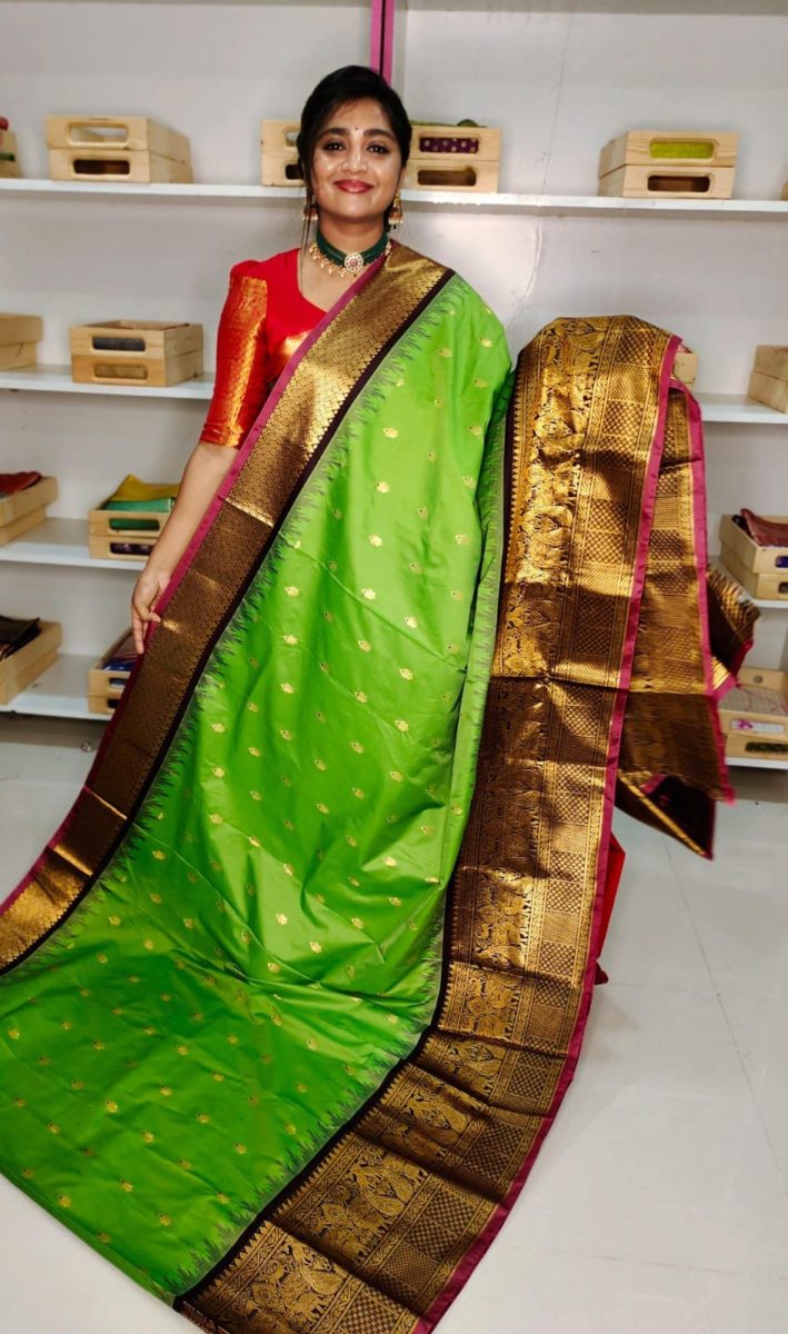 Primeme gadwal silk saree
2500