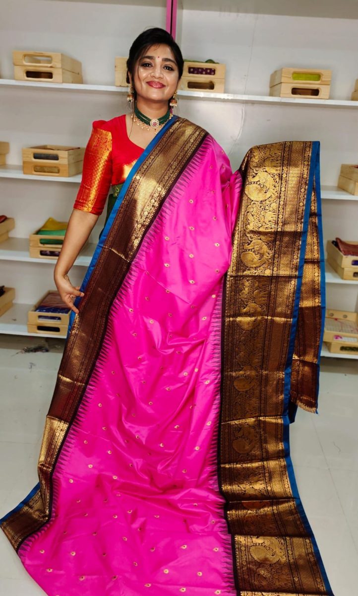 Primeme gadwal silk saree
2500