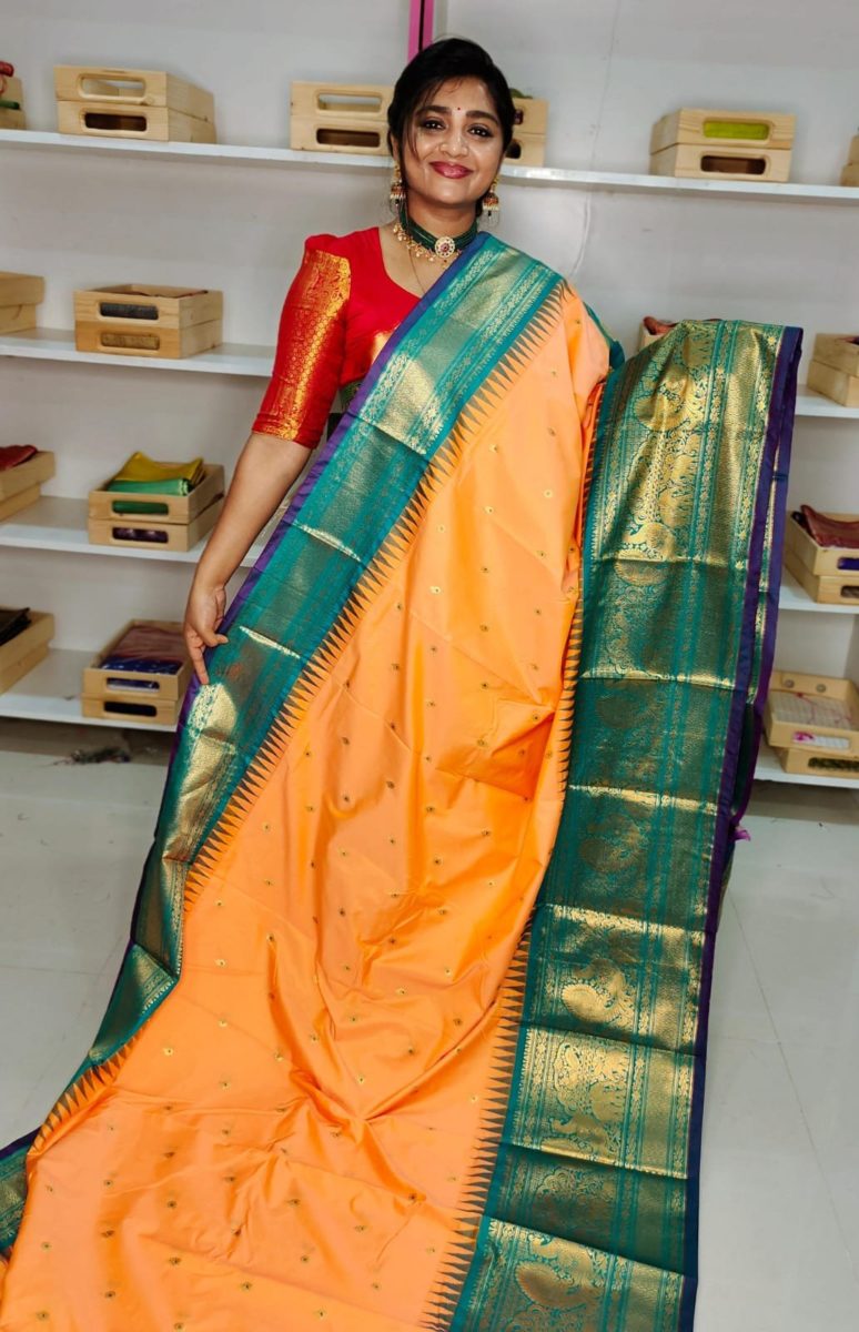 Primeme gadwal silk saree
2500