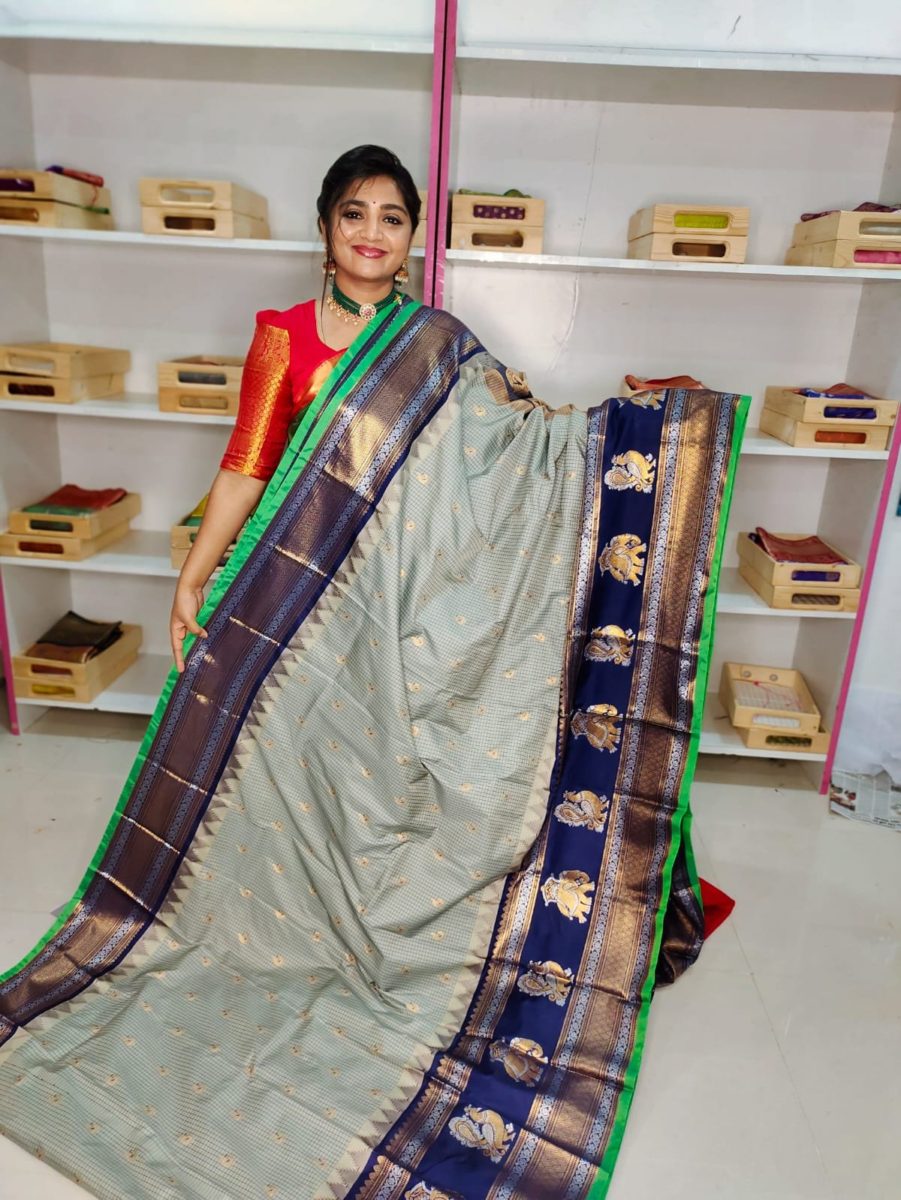 Primeme gadwal silk saree
2500