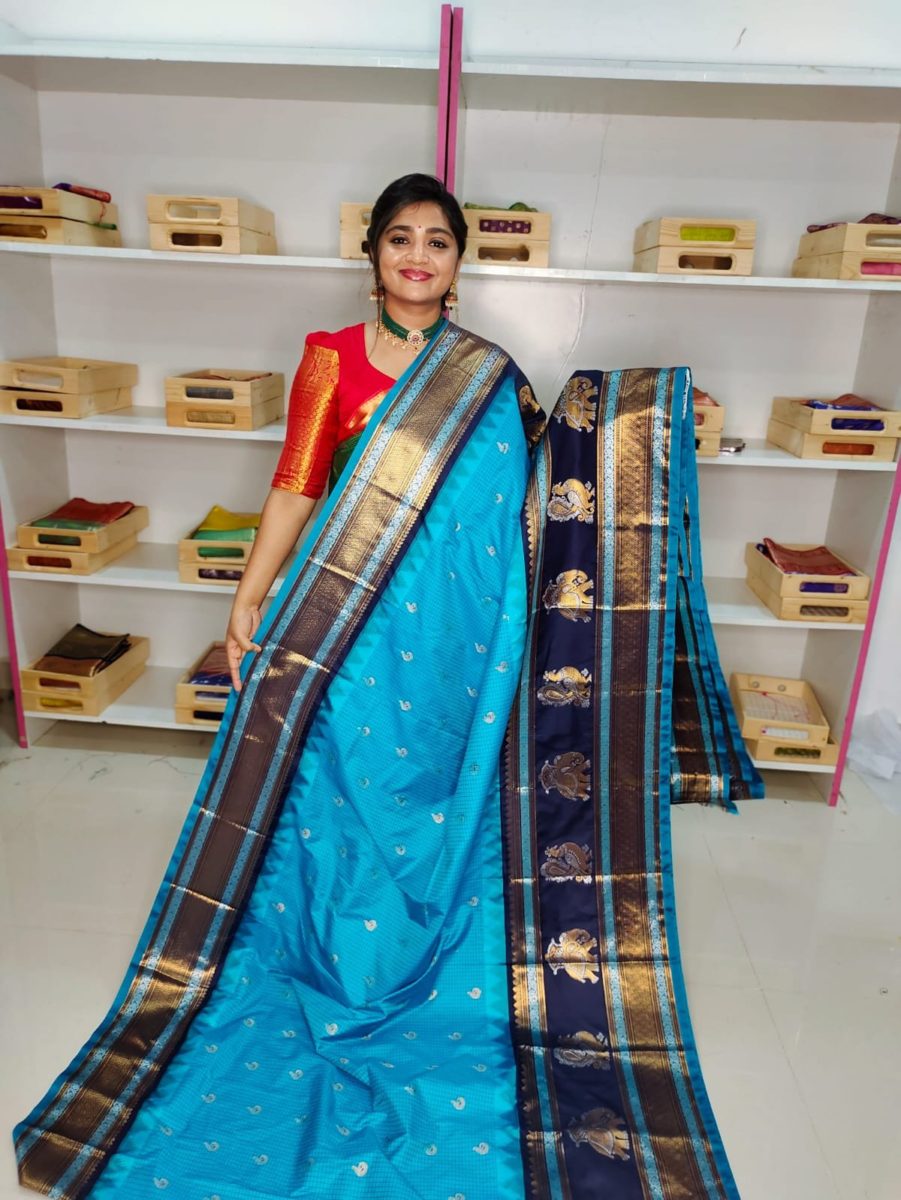 Primeme gadwal silk saree
2500