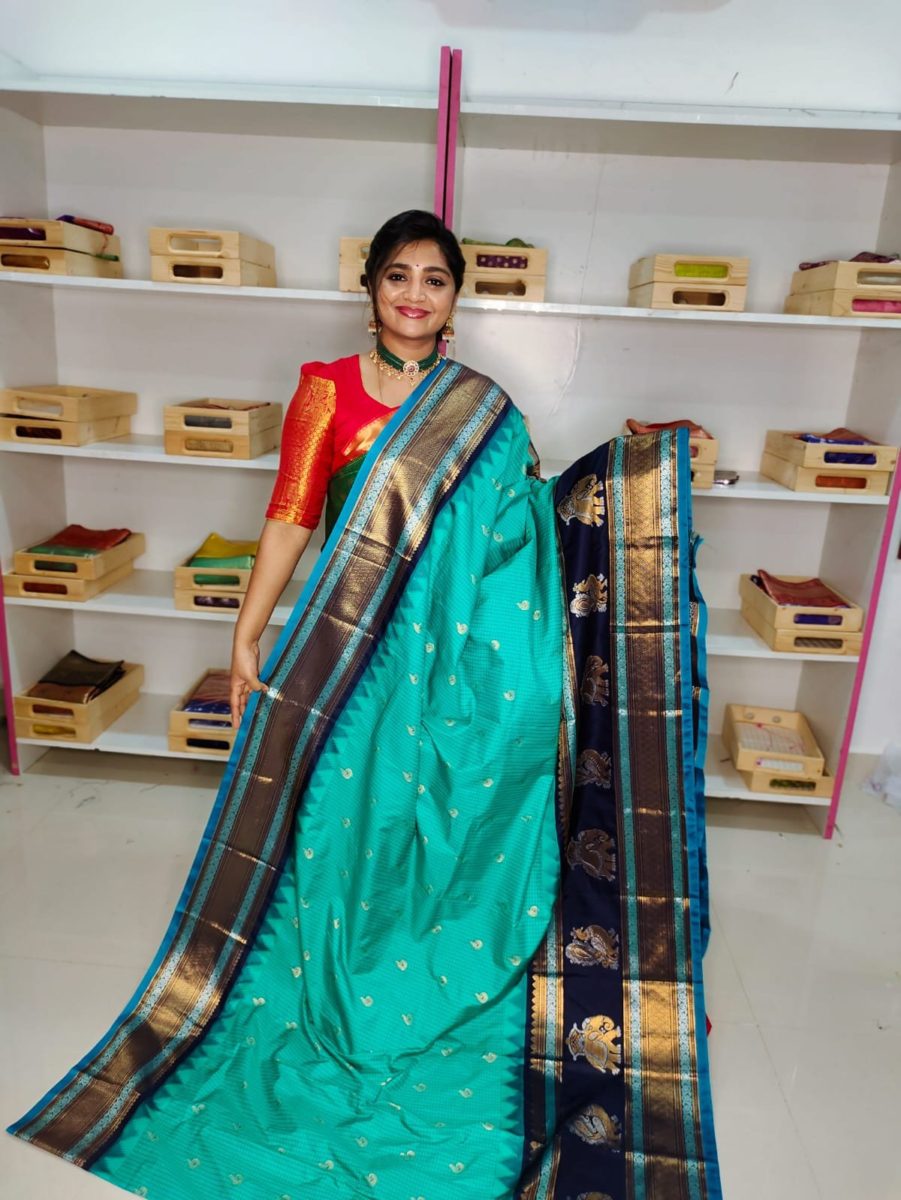 Primeme gadwal silk saree
2500