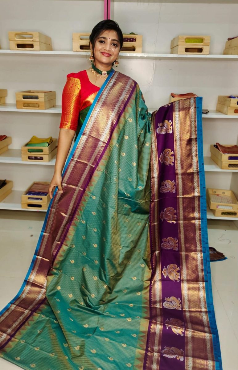 Primeme gadwal silk saree
2500