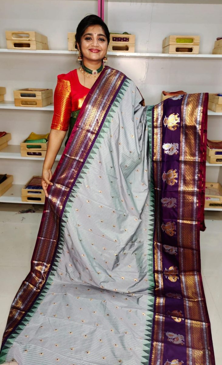 Primeme gadwal silk saree
2500