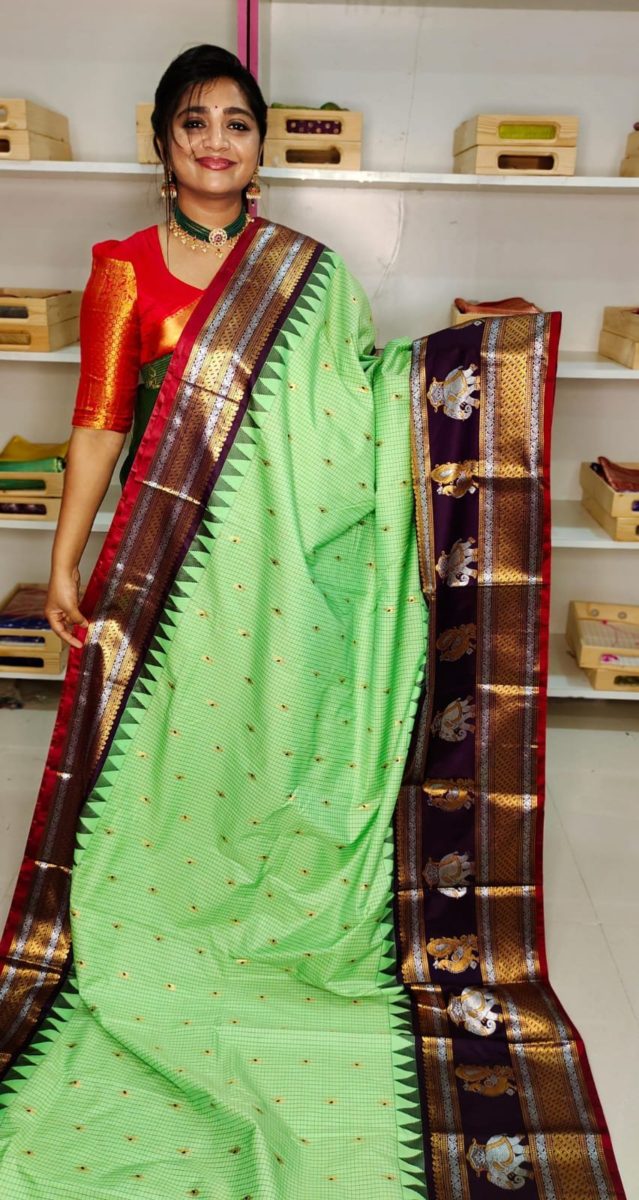 Primeme gadwal silk saree
2500