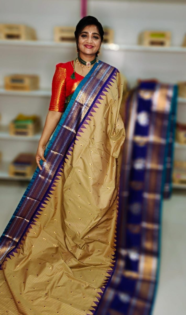 Primeme gadwal silk saree
2500